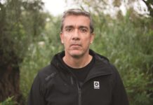 Μίνως Ευσταθιάδης στον “Τ”: Ζούμε σ’ έναν κόσμο που καταναλώνει τη βία ως κυρίως πιάτο…