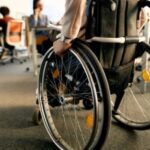 Η καθημερινότητα των Ατόμων με Αναπηρία και η σκληρή πραγματικότητα