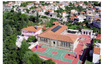 Αυθαίρετη και ανάλγητη η στάση της ΔΕΗ – Διακοπή ηλεκτρικού ρεύματος στο δημοτικό σχολείο Πέτα