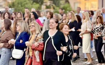 Μεγάλος κύκλος τιμής και μνήμης για το «Καγκελάρι» – Γέμισε την πλατεία «Αναστασίου Μπαλατσούκα» στο Τρίγωνο