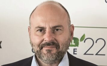 ΤΕΕ: Σώθηκε της πικροδάφνης ο ανθός από το μαζικό ξερίζωμα στις πόλεις μας